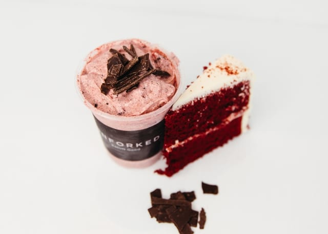 Red Velvet Kingdom Concrete LRG.